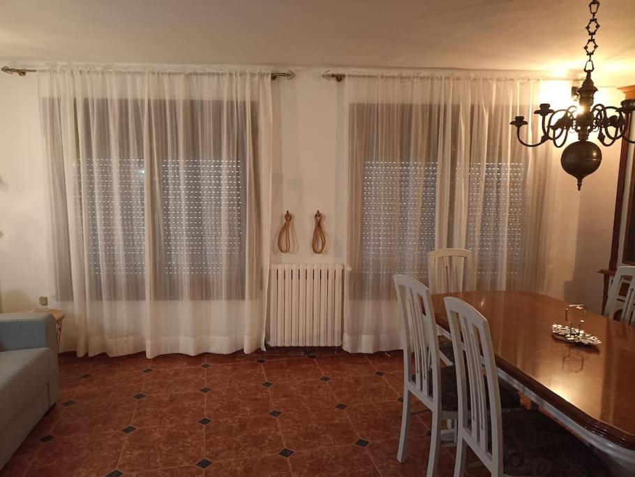 Casa Acogedora Con Barbacoa Villa มิราเวต ภายนอก รูปภาพ